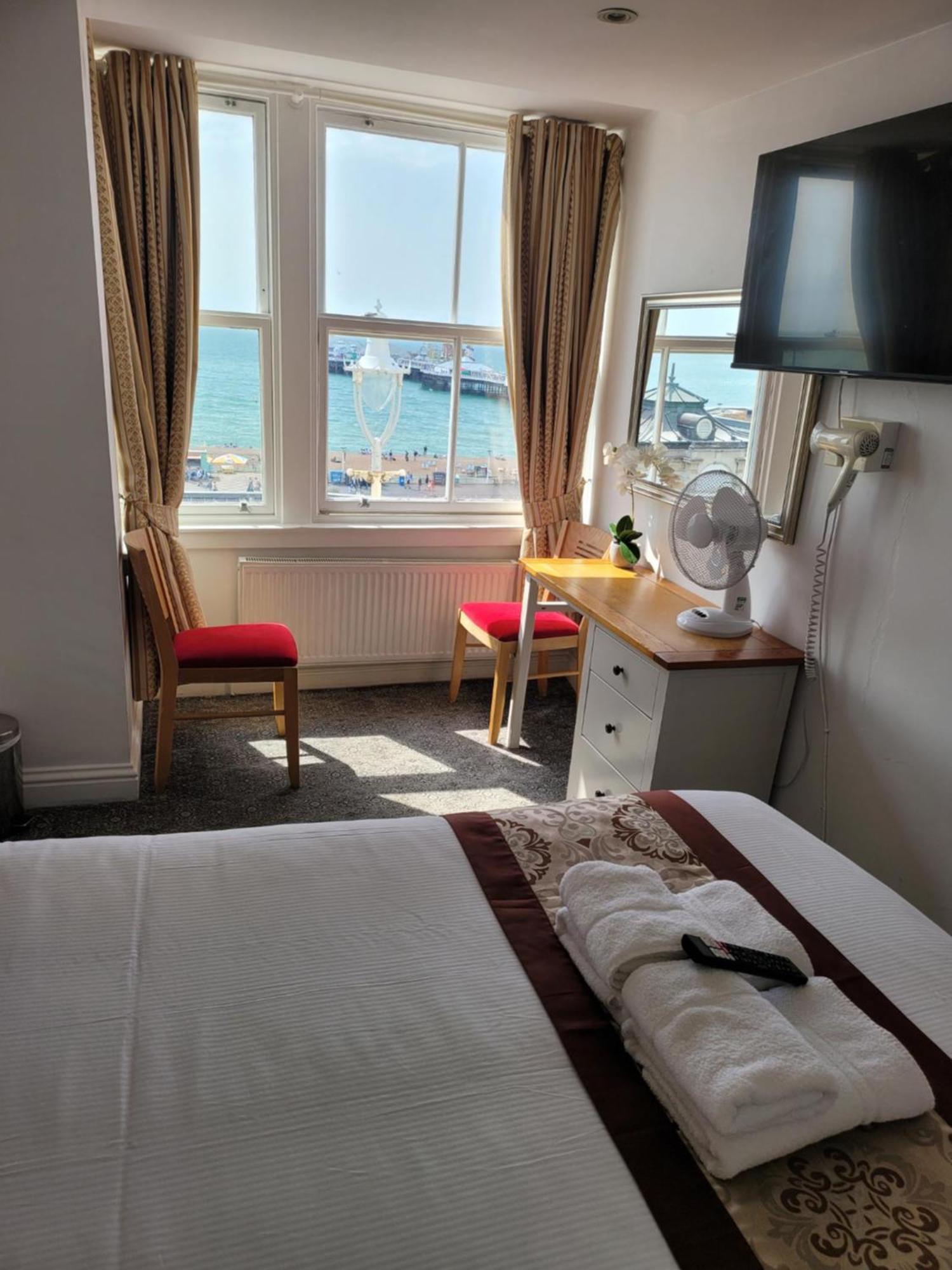 Atlantic Seafront Hotel Brighton Bagian luar foto