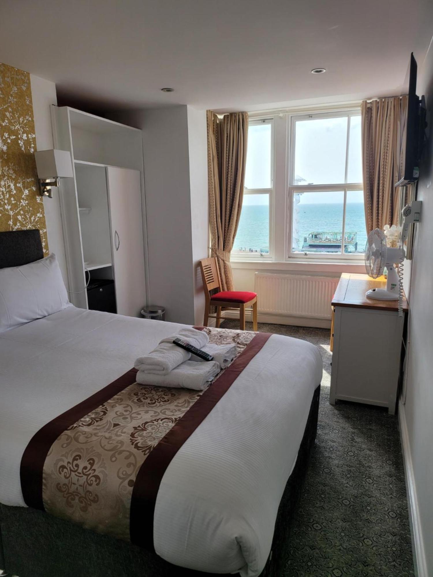 Atlantic Seafront Hotel Brighton Bagian luar foto